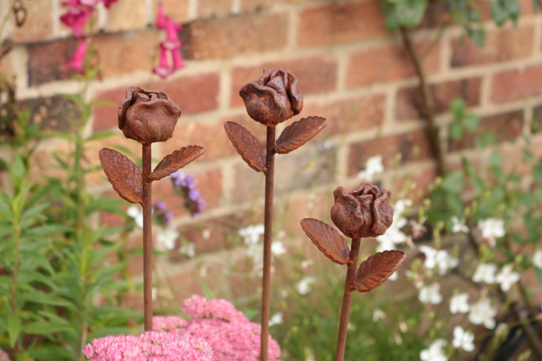 Metal Rose Buds